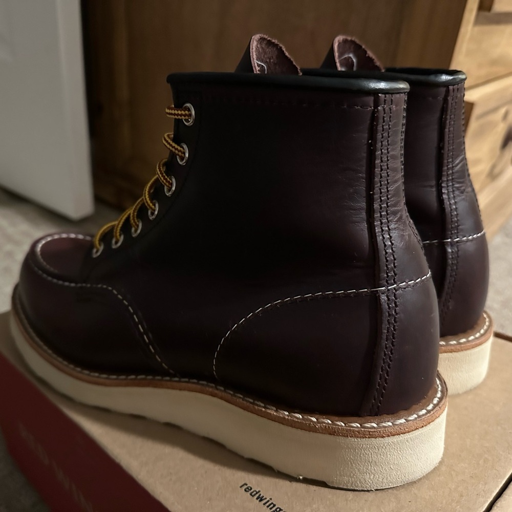 Men’s Red Wing Classic Moc Toe 8847 Boots Black Cherry Leather Size 7 worn once! - Picture 8 of 16